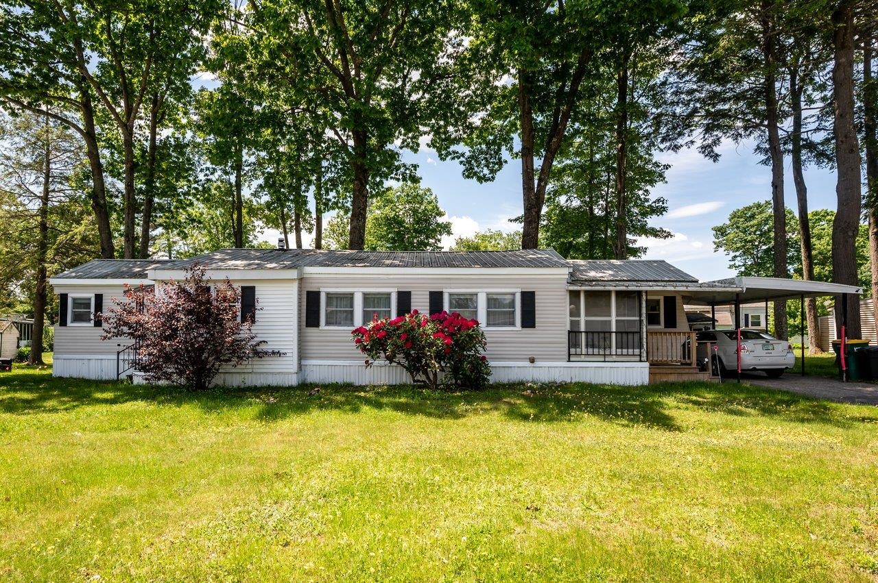 16 South Dewberry Lane, For Sale in Rochester Zoocasa