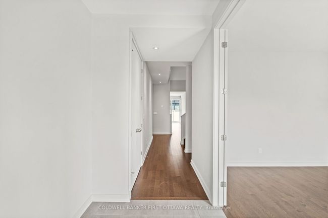 945 Islington Way, House other with 4 bedrooms, 4 bathrooms and 4 parking in Ottawa ON | Image 5