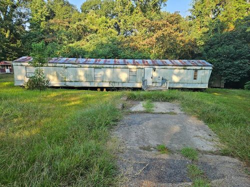 16 Azalea Ln, Natchez, MS, 39120-8950 | Card Image