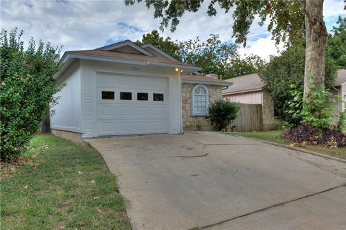5910 Jacob Gln, Austin, TX, 78727-7025 | Card Image