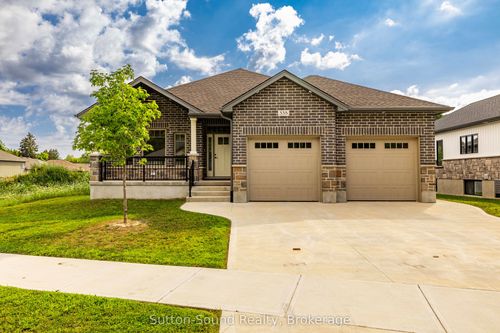 335 6th Ave W, Owen Sound, ON, N4K6K7 | Card Image