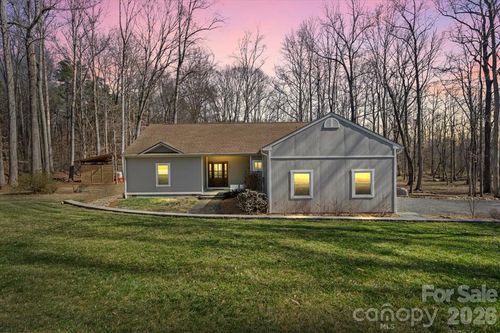 7812 Denbur Dr, Charlotte, NC, 28215-7004 | Card Image