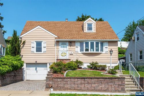 123 6th St, Wood Ridge, NJ, 07075-2119 | Card Image