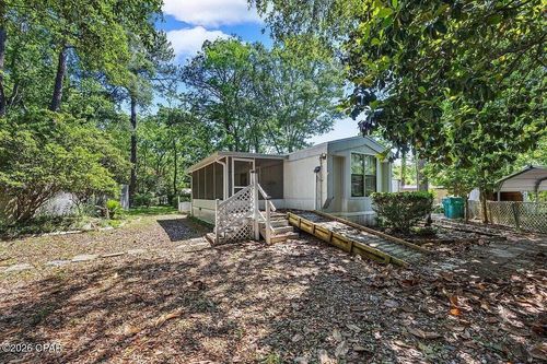 2 Sarah Ln, Fort Walton Beach, FL, 32547-1431 | Card Image