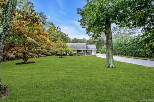 21 Squiretown Road, Southampton, NY, 11946 | Card Image