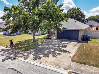 2166 Keystone Dr, House other with 3 bedrooms, 2 bathrooms and null parking in New Braunfels TX | Image 1