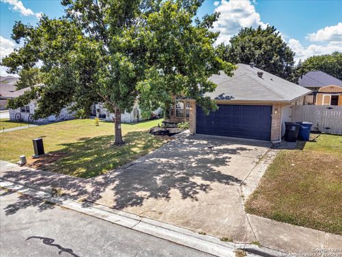 2166 Keystone Dr, New Braunfels, TX, 78130 | Card Image