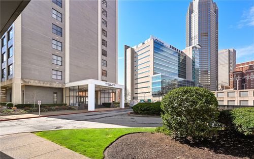 10a-112 Washington Pl, Pittsburgh, PA, 15219-3407 | Card Image