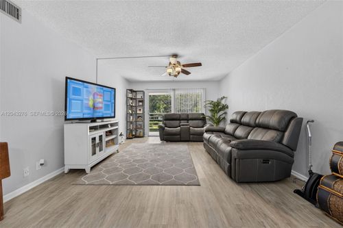 m2-2404 Antigua Cir, Coconut Creek, FL, 33066-1027 | Card Image