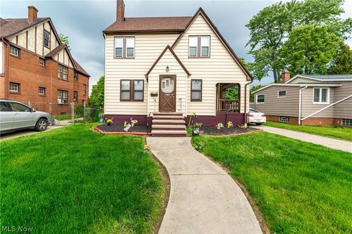 18701 Meredith Ave, Euclid, OH, 44119-1429 | Card Image