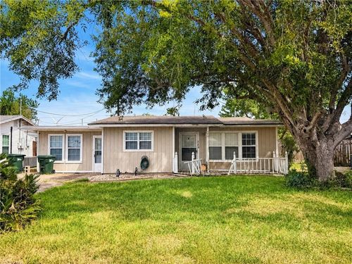 206 Retama Ave, Taft, TX, 78390-3027 | Card Image