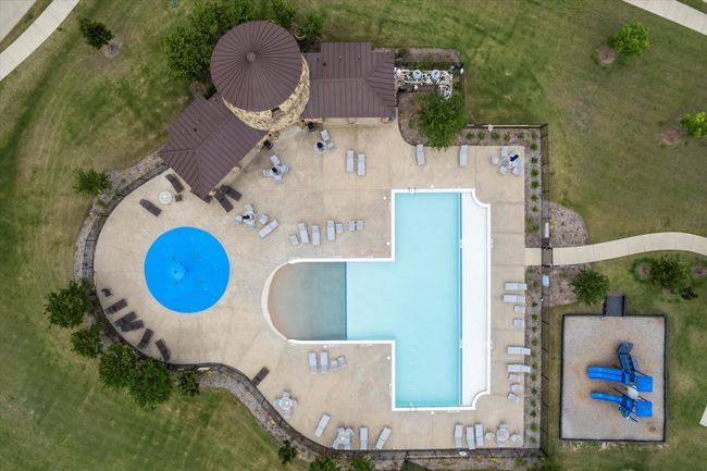 Community pool | Image 36