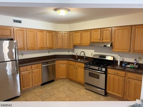 1-172 Drake Ln, Ledgewood, NJ, 07852-9688 | Card Image