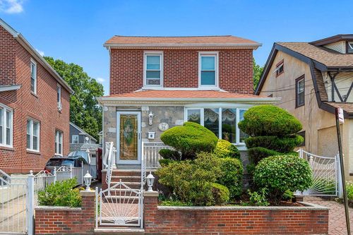 3027 Murray Ln, Flushing, NY, 11354-2445 | Card Image