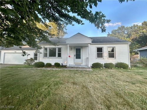 2905 Penny Ln, Austintown, OH, 44515-4944 | Card Image