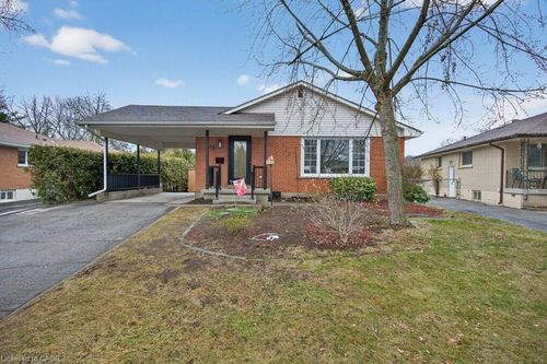 15 Marshall St, Brantford, ON, N3R3C8 | Card Image