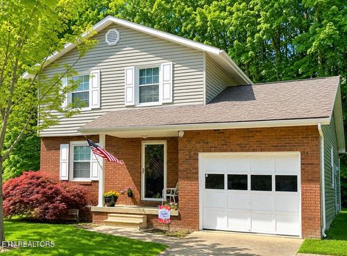 23 Castleford Way, Middlesboro, KY, 40965-9432 | Card Image