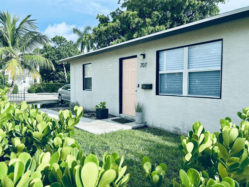 707 2nd Ave S, Lake Worth Beach, FL, 33460-4113 | Card Image