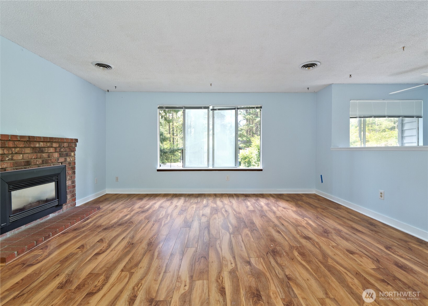 Residential Lease in North Bend 5