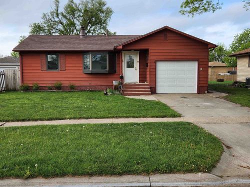 913 Becton St, Columbus, NE, 68601-3652 | Card Image