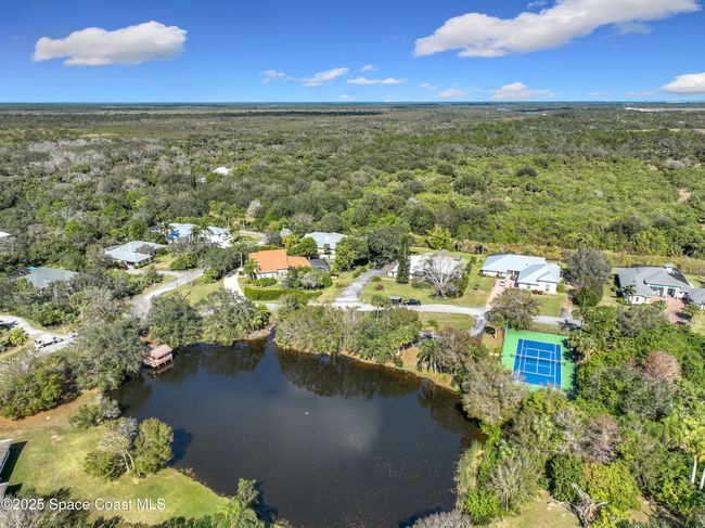 603 Cross Creek Dr, House other with 4 bedrooms, 2 bathrooms and null parking in Sebastian FL | Image 46