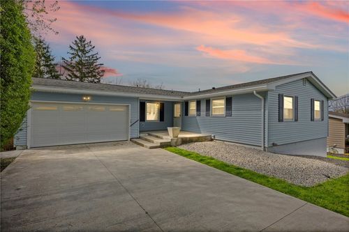 2 Boyle Ave, Auburn, NY, 13021-1602 | Card Image