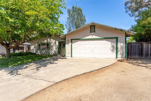 2880 Lake Redding Dr, Redding, CA, 96003-3304 | Card Image