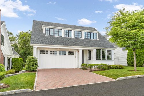 7 Honeysuckle Ln, Port Chester, NY, 10573-1506 | Card Image