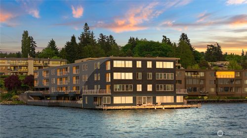 apt-312-733 Lake St S, Kirkland, WA, 98033-6476 | Card Image