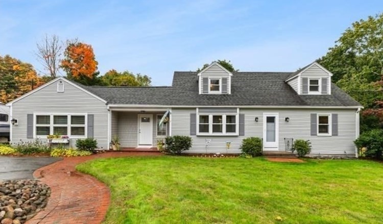Handy St, Attleboro, MA 02703
