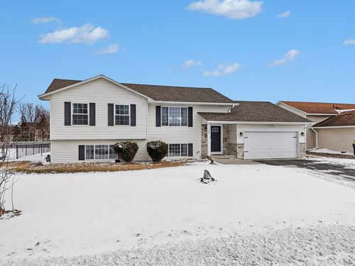 740 Heritage Ln, Belle Plaine, MN, 56011-2196 | Card Image