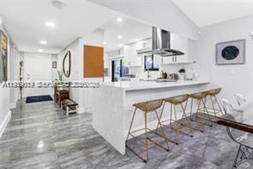 113-16039 Fairway Ln, Weston, FL, 33326-1482 | Card Image