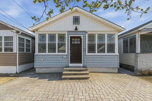 313 Grant Ave, Seaside Heights, NJ, 08751-2018 | Card Image