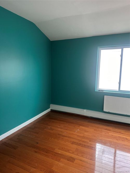 18312 144th Avenue, New York, NY, 11413 | Card Image
