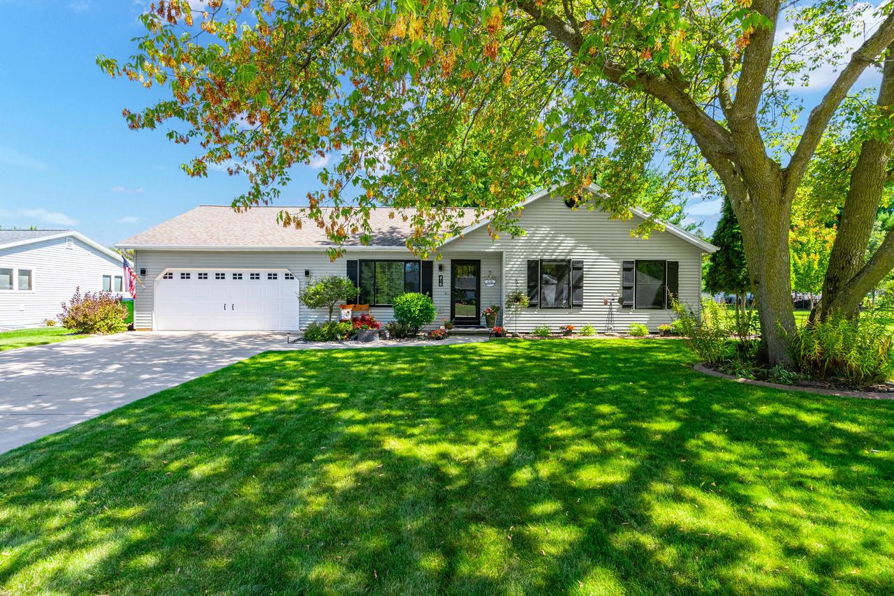 Ernest St, Green Lake, WI 54941