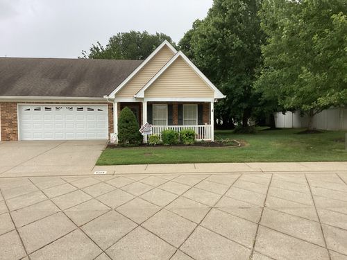 404 Village Green Cir, Murfreesboro, TN, 37128-5857 | Card Image