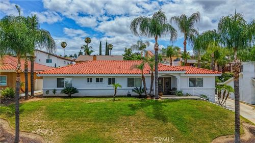 22995 Pheasant Dr, Canyon Lake, CA, 92587-7528 | Card Image