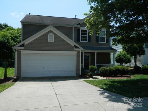 10516 Pickerel Ln, Charlotte, NC, 28213-4827 | Card Image