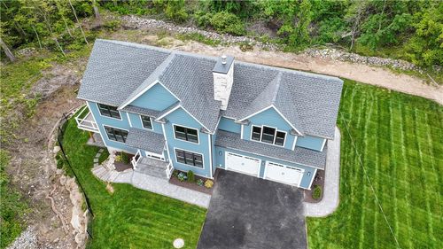 9 Chase Ln, Lincoln, RI, 02865-4805 | Card Image