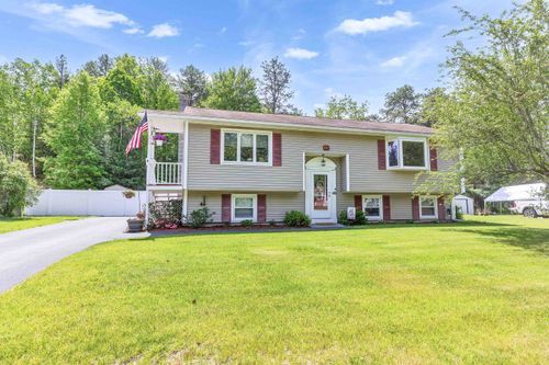 330 Joseph Street Ext, Manchester, NH, 03102-2320 | Card Image