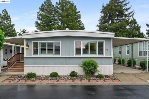 3231 Vineyard Ave, Pleasanton, CA, 94566-6370 | Card Image