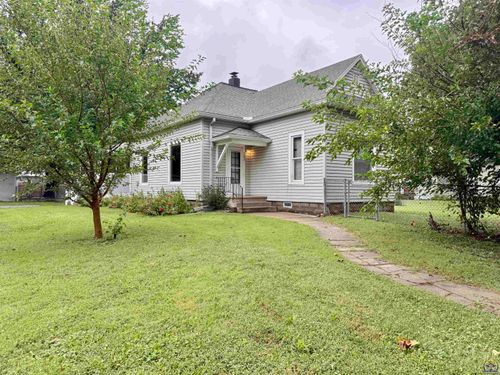 703 Ne Green St, Topeka, KS, 66616-1308 | Card Image