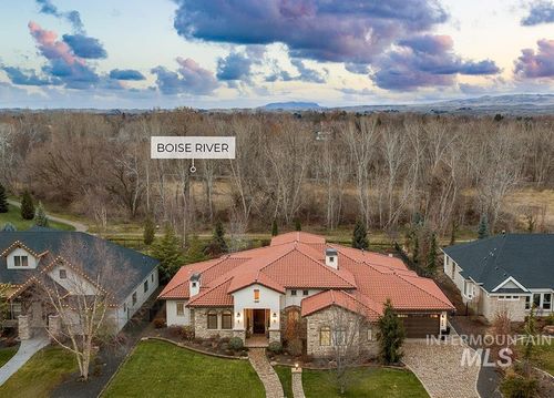 698 W Back Forty Dr, Eagle, ID, 83616-4927 | Card Image