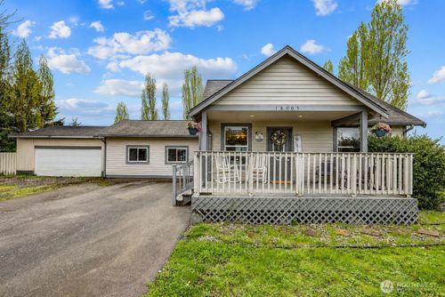18005 Iris Pl Sw, Rochester, WA, 98579-9466 | Card Image
