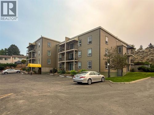 102-751 Grandview Terr, Kamloops, BC, V2C6C9 | Card Image