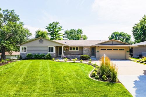 4605 W 62nd St, Edina, MN, 55424-1720 | Card Image