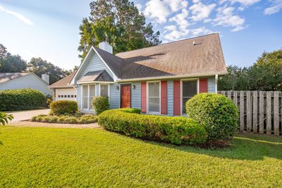 A well maintained traditional home | Image 3