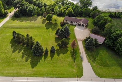 1800 30 Street Nw, Willmar, MN, 56201 | Card Image