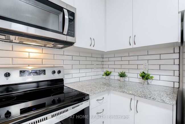 52 - 719 Lawrence Ave W, Condo with 2 bedrooms, 2 bathrooms and null parking in North York ON | Image 14