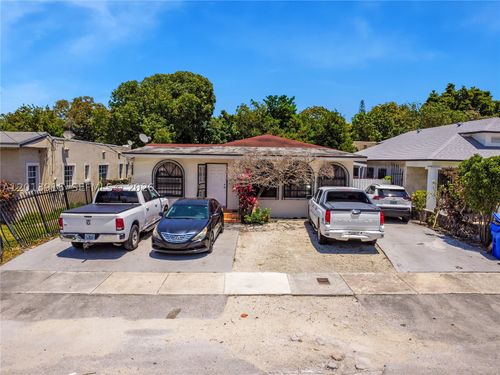 201 Nw 25th Ave, Miami, FL, 33125-5239 | Card Image